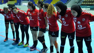 سيدات كرة اليد بالأهلي يتأهلن لنصف نهائي كأس مصر