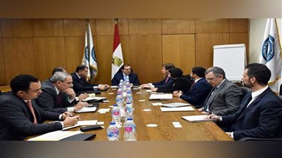 وزير البترول يبحث مع نائب رئيس البنك الأوروبي فرص تعزيز مجالات التعاون