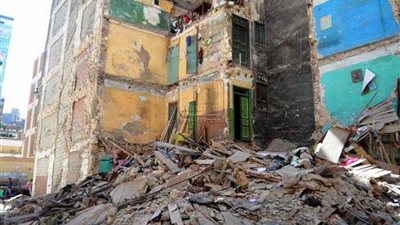 انقاذ سيدة عمرها 102 سنة بعد انهيار جزئي لمنزل بسوهاج