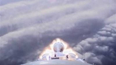 مركبة قمرية صينية تفحص الحجارة على الجانب البعيد من القمر