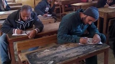 فتح 256 فصلًا لمحو الأمية بالدقهلية خلال فبراير
