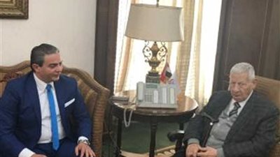 مكرم وسعدة يبحثان تقنين أوضاع ممارسي الإعلام