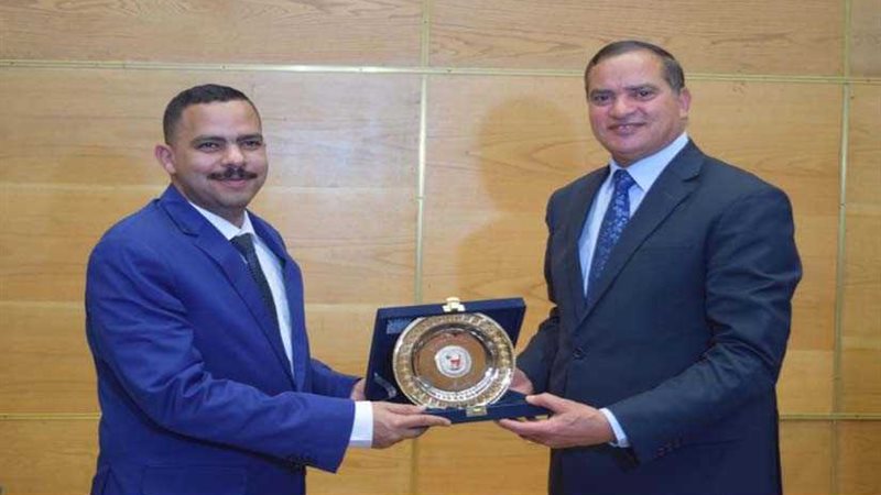 بالصور.. رئيس مستقبل