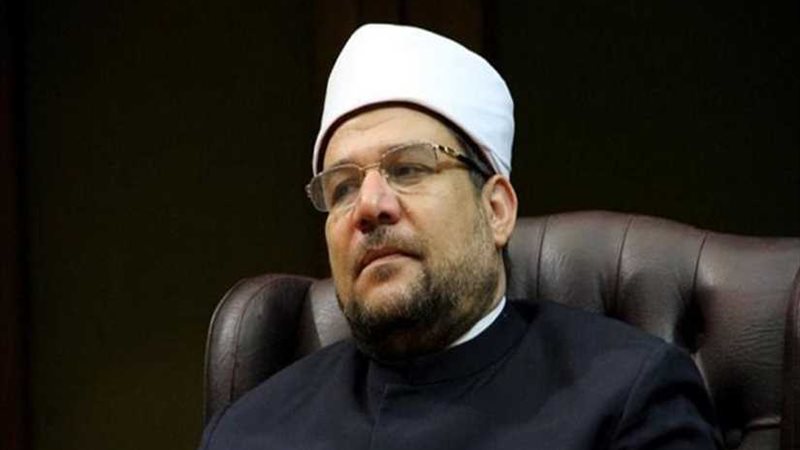 وزير الأوقاف يلتقي