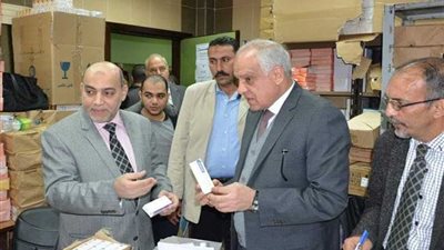 محافظ الجيزة يتفقد المرضى بمعهد القلب