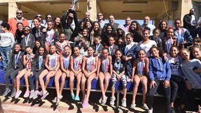 الصيد بطل الجمهورية للسباحة التوقيعية