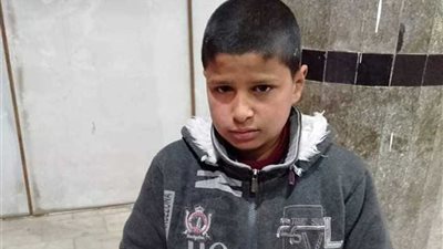 تنويه هذا الطفل يبحث عن أسرته