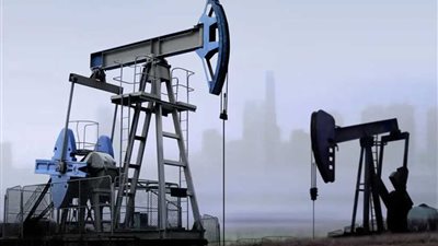 أسعار النفط تهبط وسط قتامة الآفاق الاقتصادية