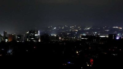 فنزويلا تغرق في الظلام.. والسلطات تتهم 