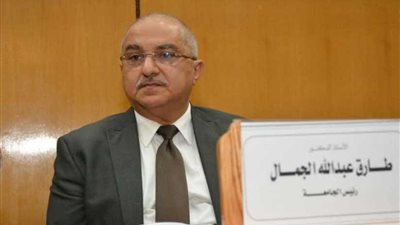 رئيس جامعة أسيوط يفتتح أعمال المؤتمر الدولي الثالث للميكولوجيا الأساسية والتطبيقية