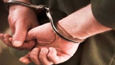 ضبط عامل وصاحب مطبعة يقلدان العلامات التجارية بعين شمس