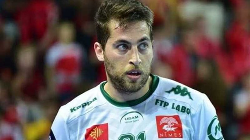 سند اليد يواصل تألقه