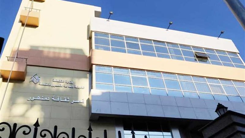 إيناس وهشام يتفقدان