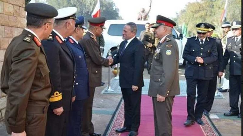 أكاليل الزهور على