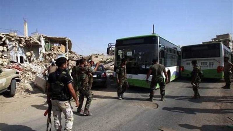 خروج 4 حافلات تقل