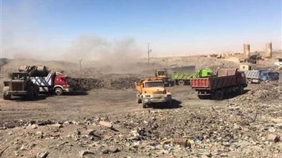 البيئة: استكمال رفع تراكمات المحطة الوسيطة بالمحمودية بأسوان