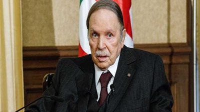 بوتفليقة يعلن تأجيل الانتخابات الرئاسية الجزائرية وعدم ترشحه لولاية خامسة