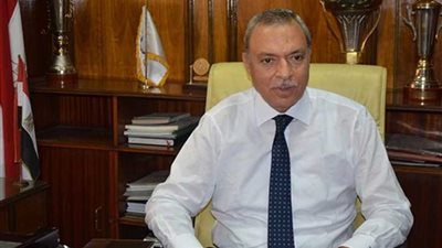 محافظ قنا يتفقد نقاط الفحص بمبادرة 