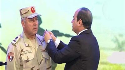 الفريق كامل الوزير.. رجل المهام الصعبة