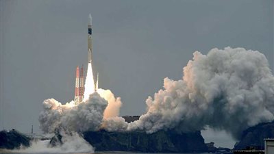 روسيا تطلق 3 أقمار صناعية يابانية في 2020