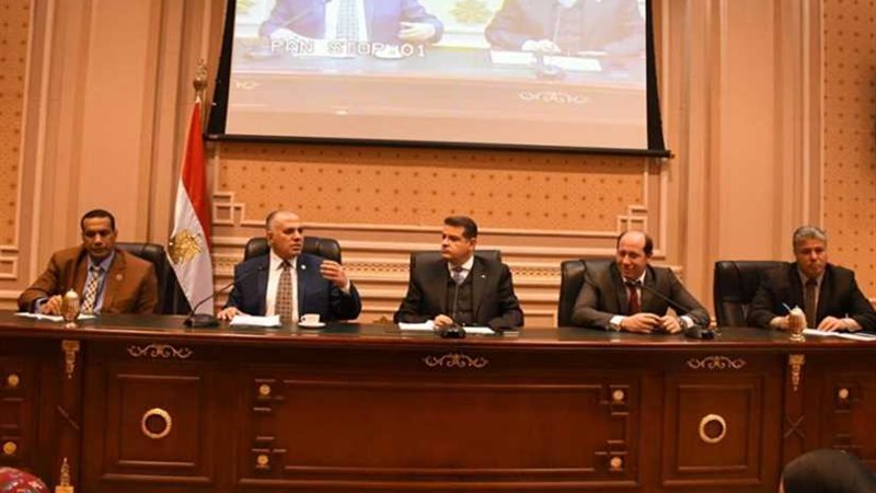 السفير التونسي يشيد