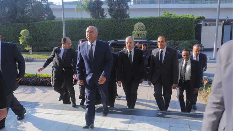 اليوم الأول.. قطار