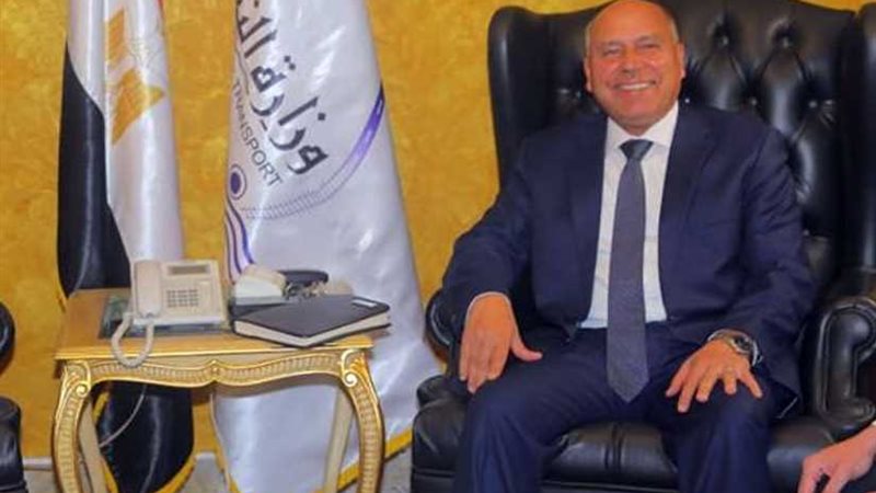 وزير النقل يجتمع