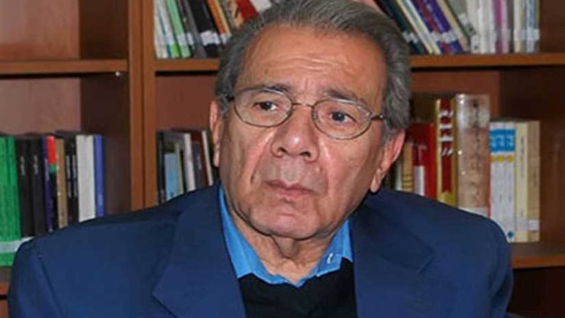 وفاة الكاتب الصحفي