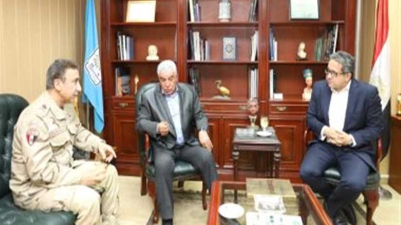 حواس يهدي المتحف