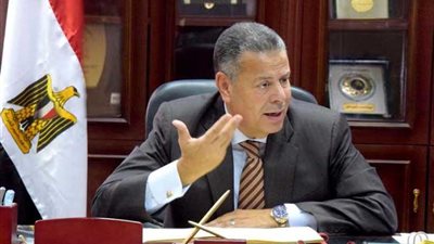 محافظ بني سويف يناقش تطوير سوق السمك مع 