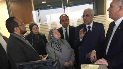 رئيس مصلحة الجمارك يتفقد المركز اللوجيستي بقرية البضائع بمطار القاهرة