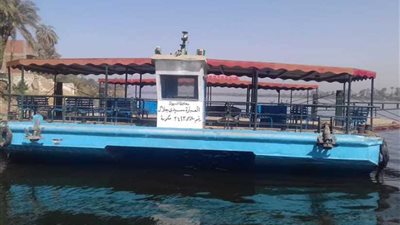 رئيس مدينة صدفا يتابع أعمال تشغيل العبارة النهرية بجزيرة مجريس.. صور