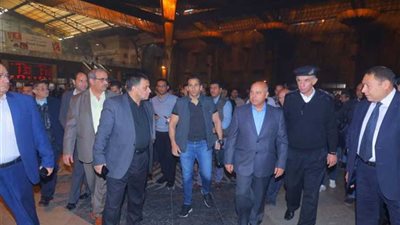 وزير النقل يتفقد محطة مصر ويوجه بفتح نفق المشاة الواصل بين المحطة وميدان رمسيس