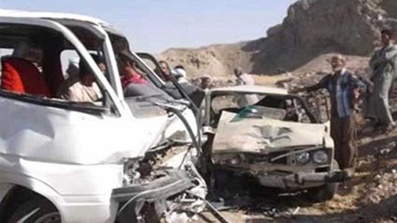 مصرع شخص وإصابة 12