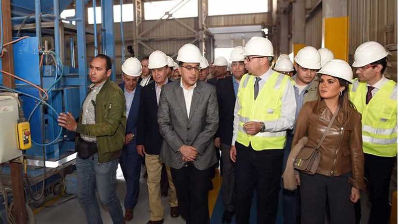 رئيس الوزراء يتابع
