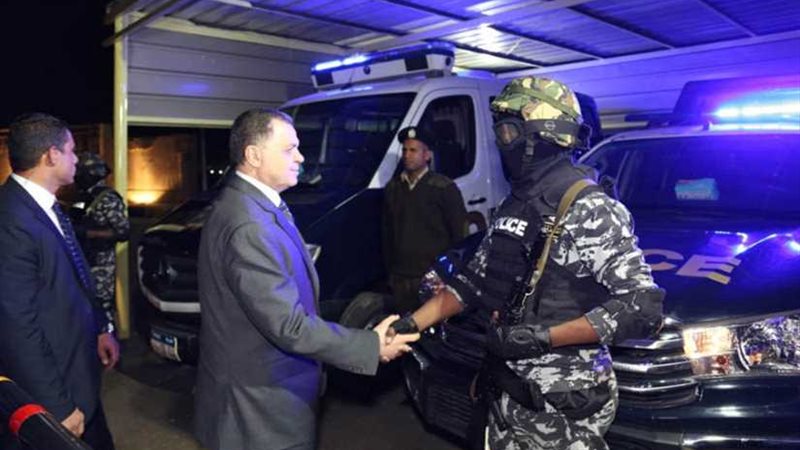 وزير الداخلية يجتمع