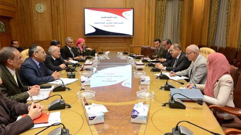 وزير الإنتاج الحربى