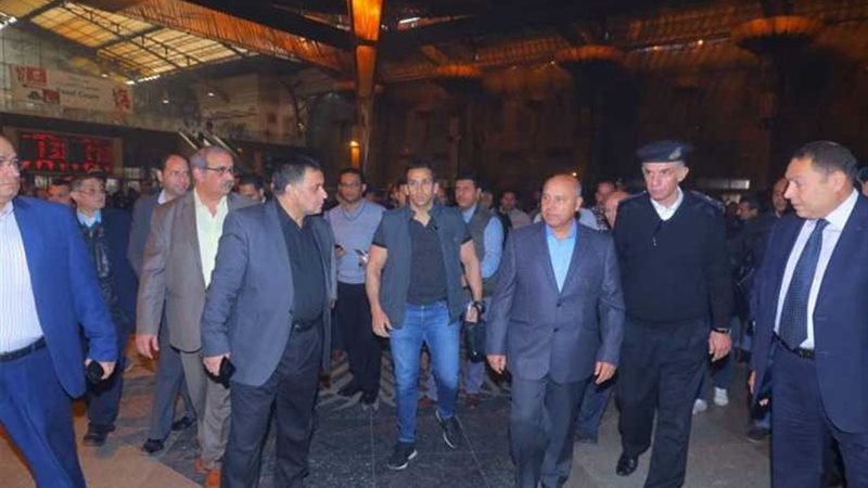 وزير النقل يتفقد