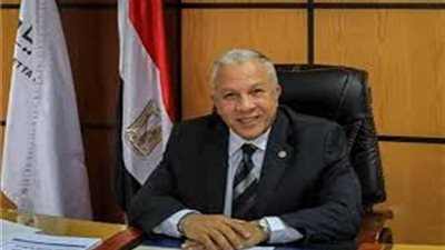 موانئ السويس تعمل بشكل طبيعي رغم عدم استقرار الأحوال الجوية