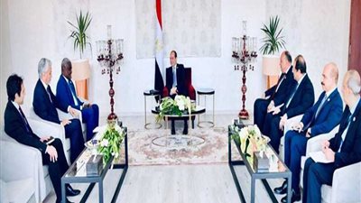 الرئيس السيسي يستقبل رئيس مفوضية الاتحاد الإفريقي بأسوان