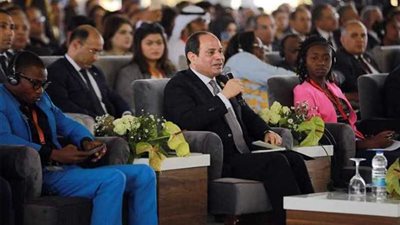 عاجل.. السيسي احتمالات وجود عقول متميزة في وطننا أكبر والغرب متفوق في الإمكانيات