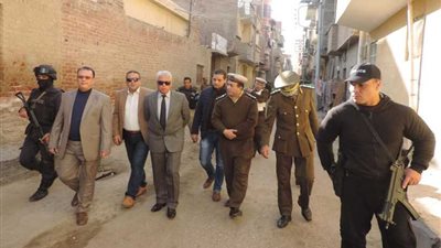 رفع وإزالة 1032 حالة إشغال طريق وتعديًا بالبحيرة