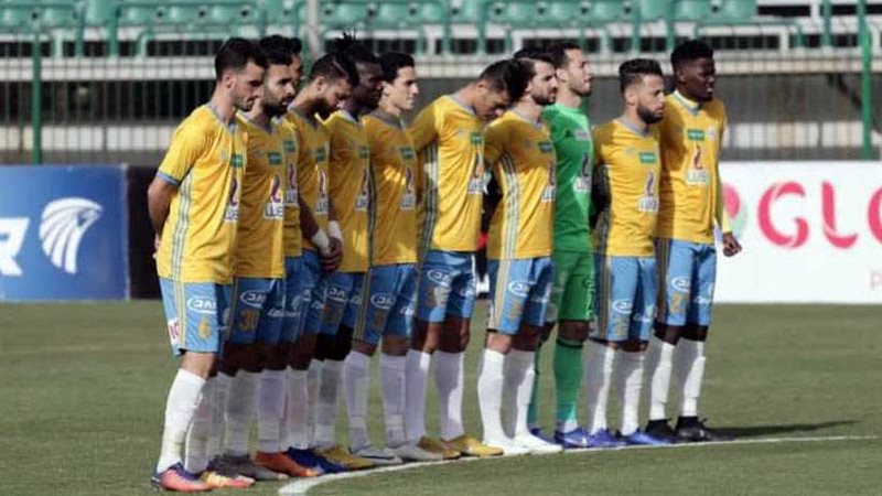 الإسماعيلى بقميصه