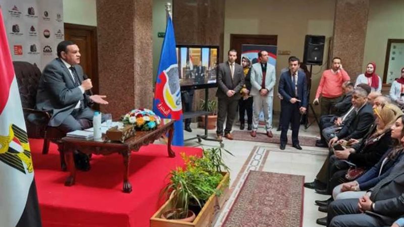 محافظ البحيرة يطالب