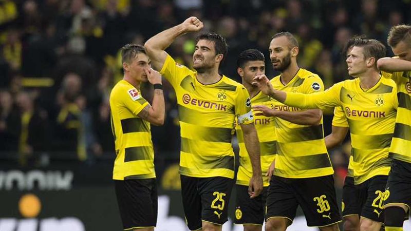دورتموند يحسم مواجهة