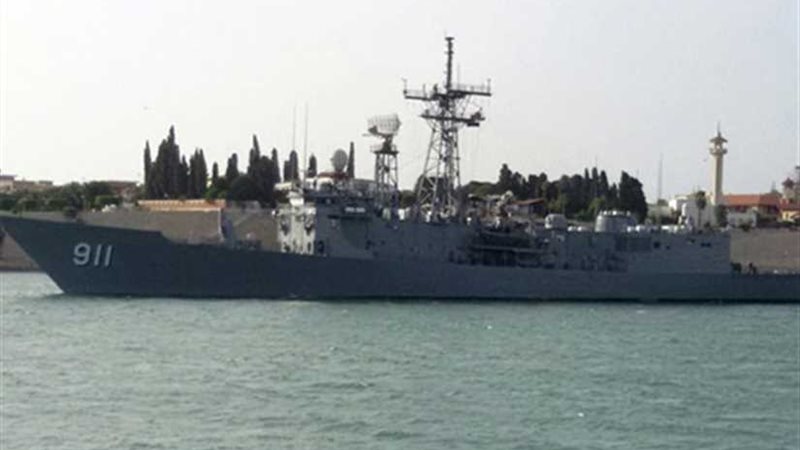 القوات البحرية تنقذ