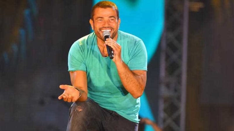 عمرو دياب يحيي حفله