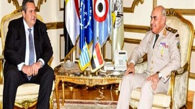 وزير الدفاع يتلقى اتصالًا هاتفيًا من نظيره اليوناني بشأن الطائرة المنكوبة