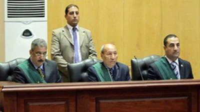 غدا محاكمة ثلاثة متهمين بـ