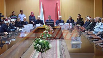 بالصور.. وزير الأوقاف والمفتي ومحافظ كفر الشيخ يُكرّمون عدد من العاملين المتميزين بالأوقاف